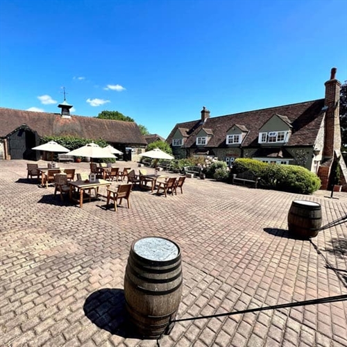 Beer & wine tasting in Oxfordshire at Chiltern Valley Winery & Brewery Beer & wine tasting in Oxfordshire at Chiltern Valley Winery & Brewery